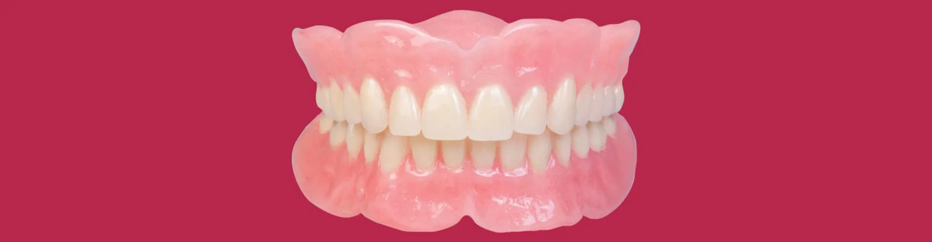 Set of dentures.